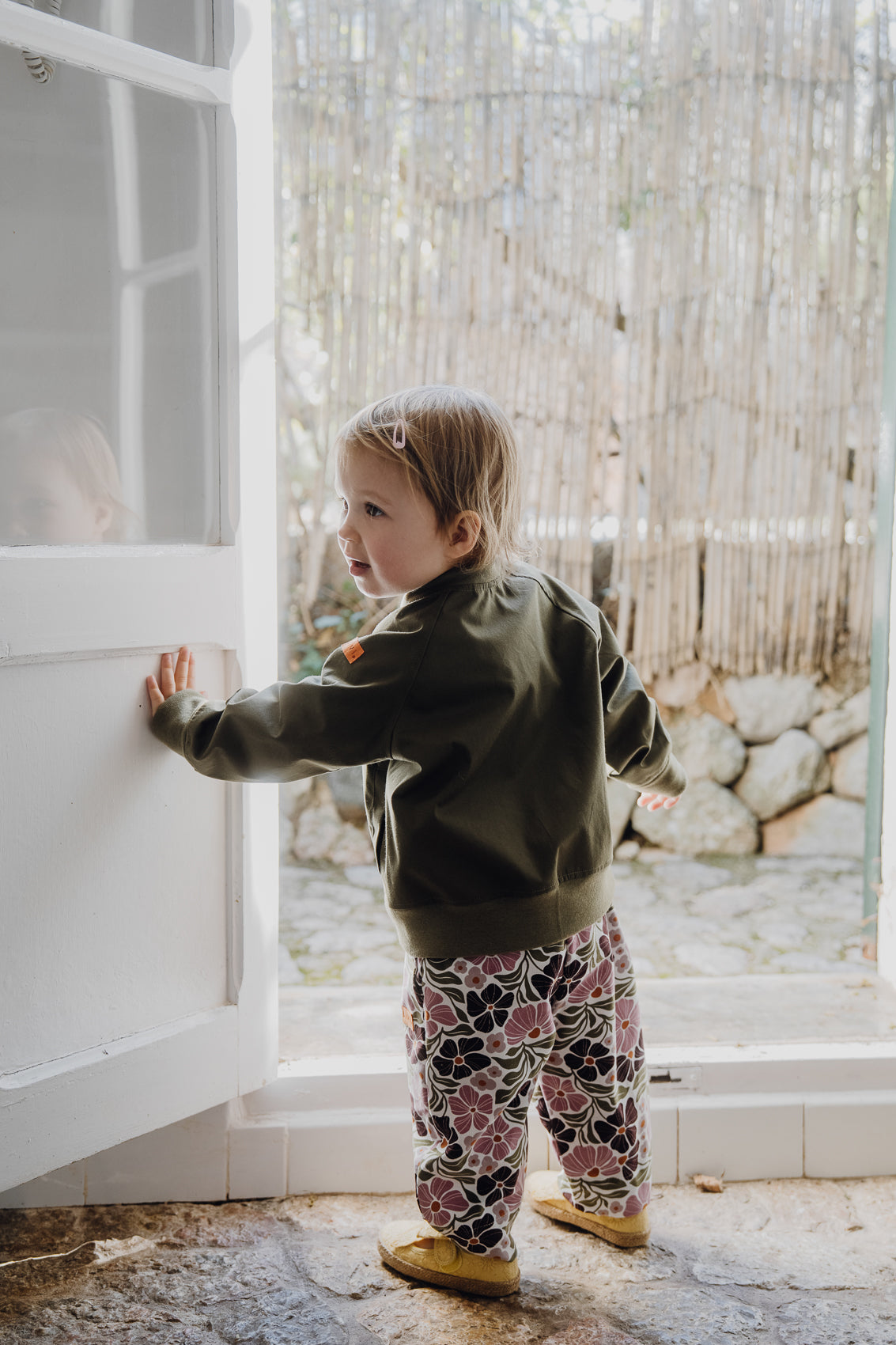 BOMBERJACKE AUS TRENCH GREEN