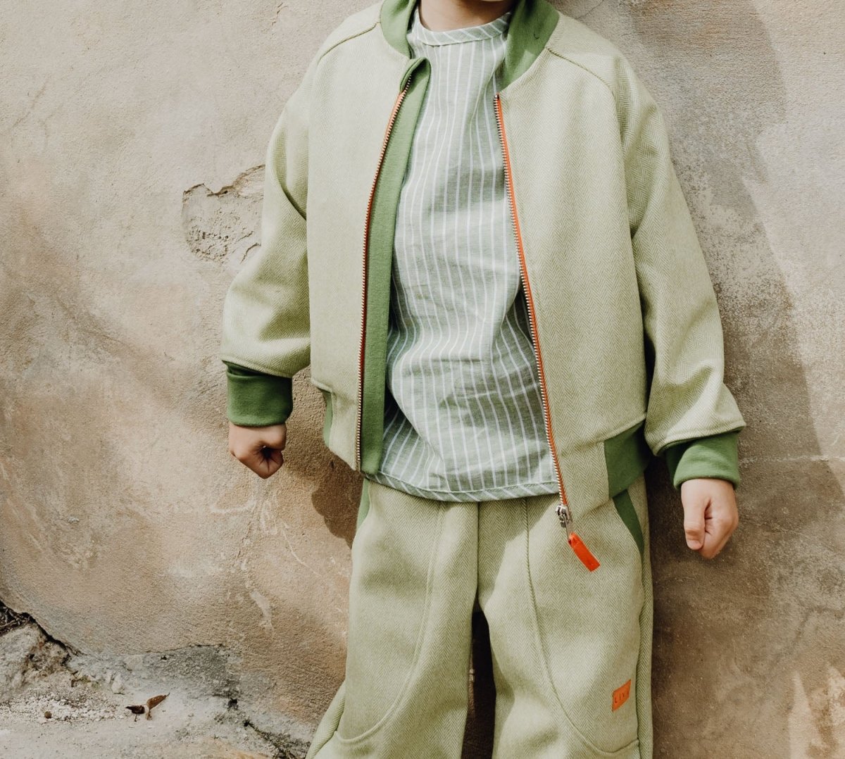 JOGGER AUS WOLLE FISCHGRÄT SPRINGGREEN
